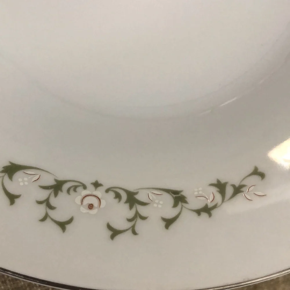 Dina china vintage beautiful piece will need packed well no damage perfect - Picture 9 of 9